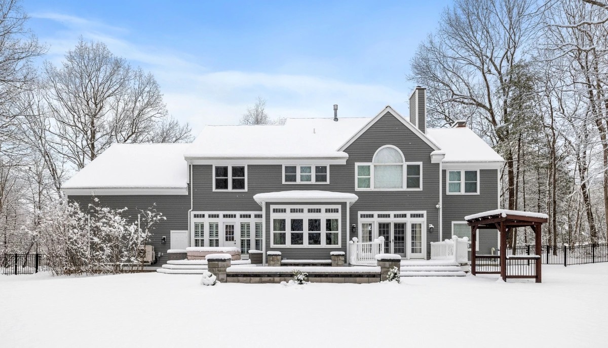 Stay-Warm-Save-More--How-Your-Smart-Home-Can-Tackle-Winter-Energy-Savings